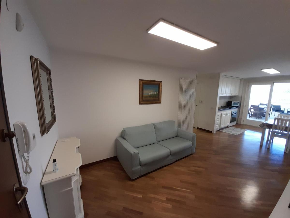 Apartamento Dimora Emilia Lecce Exterior foto