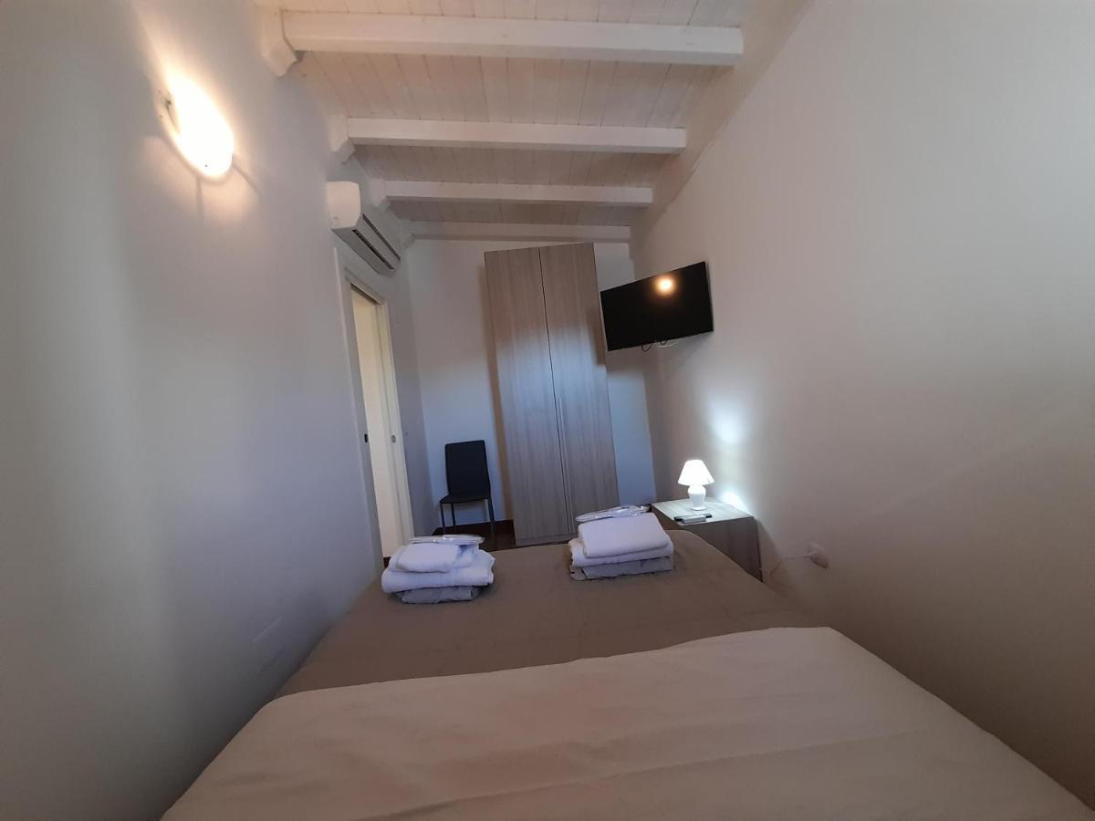 Apartamento Dimora Emilia Lecce Exterior foto
