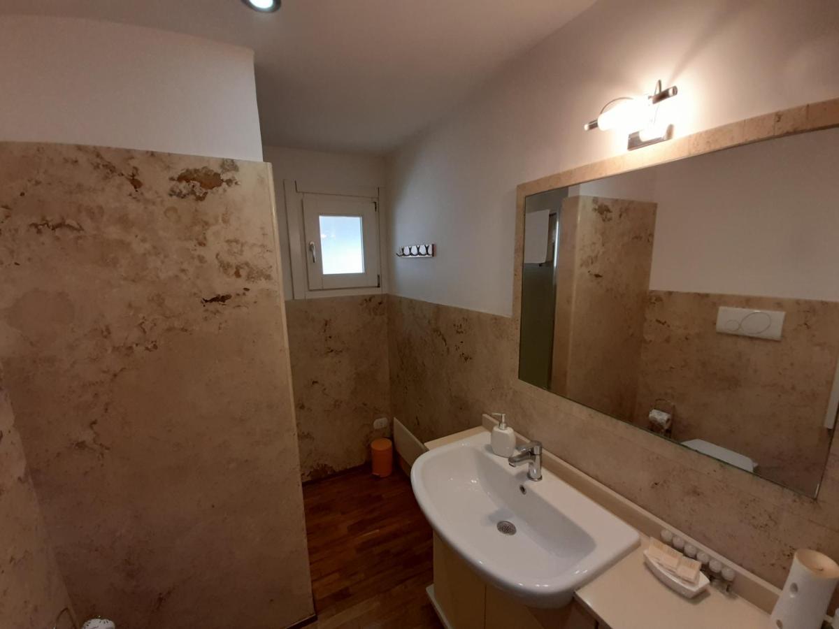 Apartamento Dimora Emilia Lecce Exterior foto